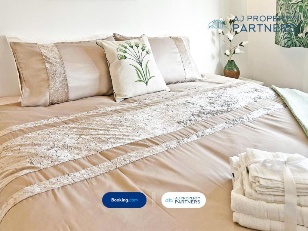Premium Deal L Hill View Home L Last-Minute Offer L Cheltenham L Aj Properties L Perfect For Short Or Long Stays L 4Beds 4Bedrooms Zewnętrze zdjęcie