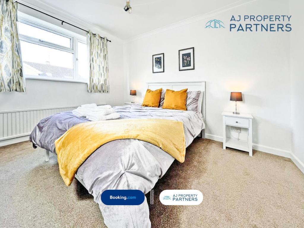 Premium Deal L Hill View Home L Last-Minute Offer L Cheltenham L Aj Properties L Perfect For Short Or Long Stays L 4Beds 4Bedrooms Zewnętrze zdjęcie